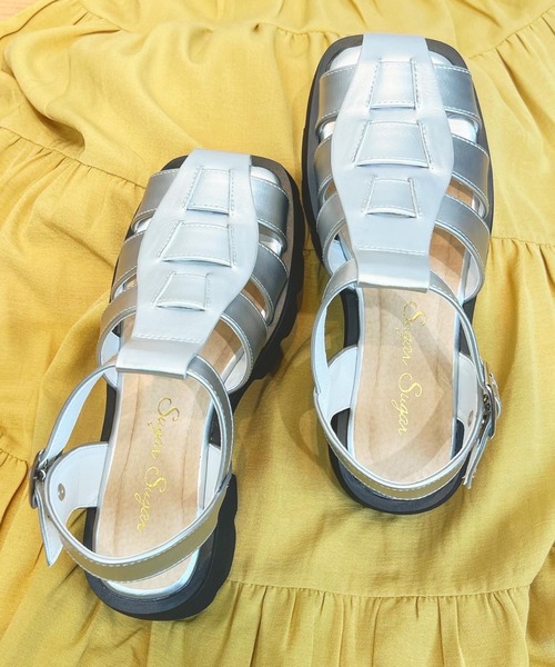 Sugar Sugar（シュガーシュガー）の「【SUGAR SUGAR シュガーシュガー】厚底グルカサンダル（サンダル・レディース・ブラック/シルバー/ベージュ/ダークブラウン・LL/S/M/L）」の4枚目の写真