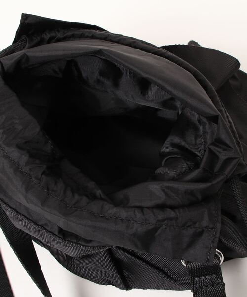 OUTDOOR PRODUCTS(アウトドアプロダクツ)の「(OUTDOOR PRODUCTS)<ROSE BUD別注>フリル巾着バッグ(ショルダーバッグ・レディース・ブラック/ベージュ/パープル・FREE)」の6枚目の写真