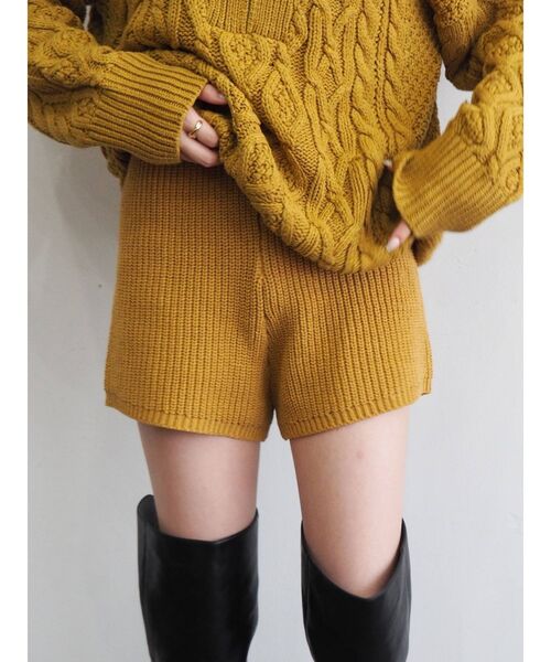 EVRIS（エヴリス）の「ニットショートパンツ【セットアップ着用可能】（その他パンツ・レディース・ブラック/ブルー/アイボリー/マスタード・FREE）」の19枚目の写真