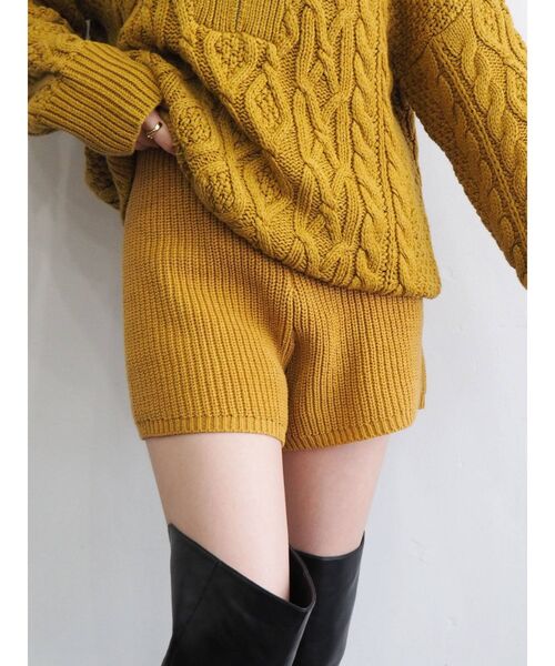 EVRIS（エヴリス）の「ニットショートパンツ【セットアップ着用可能】（その他パンツ・レディース・ブラック/ブルー/アイボリー/マスタード・FREE）」の20枚目の写真