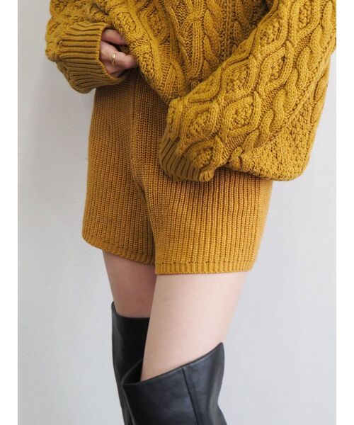 EVRIS（エヴリス）の「ニットショートパンツ【セットアップ着用可能】（その他パンツ・レディース・ブラック/ブルー/アイボリー/マスタード・FREE）」の21枚目の写真