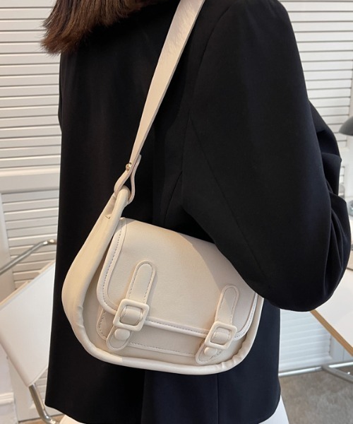 シンプルショルダーバッグ