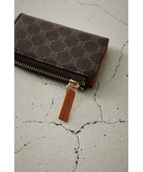 AZUL by moussy（アズールバイマウジー）の「CHAIN DESIGN KEY CASE/チェーンデザインキーケース（ポーチ・レディース・ブラック/ライトベージュ/ブラウン・FREE）」の2枚目の写真