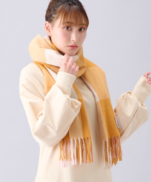 estaa（エスタ）の「とろーりビッグマフラー　”カジュアルチェック”（マフラー・レディース・ブラック/ライトピンク/オフホワイト/クリーム/ネイビー/ピンク/ブラック×ホワイト/ミント/ベージュ/ネイビー×ホワイト/サンドベージュ/グレー/キャメル/シャーベット/ダークブルー/ライトグレー/アイボリー/オートミール/サックスブルー/グレー系その他・FREE）」の20枚目の写真