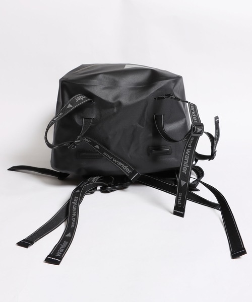 and wander（アンドワンダー）の「and wander/アンドワンダー waterproof daypack リュック（バックパック/リュック・メンズ・ブラック・FREE）」の5枚目の写真