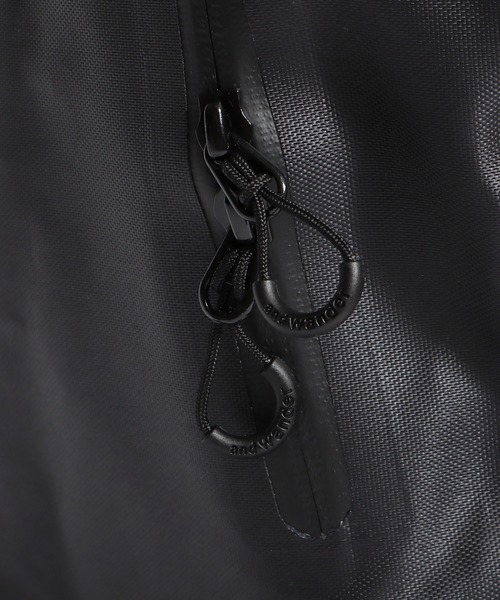 and wander（アンドワンダー）の「and wander/アンドワンダー waterproof daypack リュック（バックパック/リュック・メンズ・ブラック・FREE）」の11枚目の写真