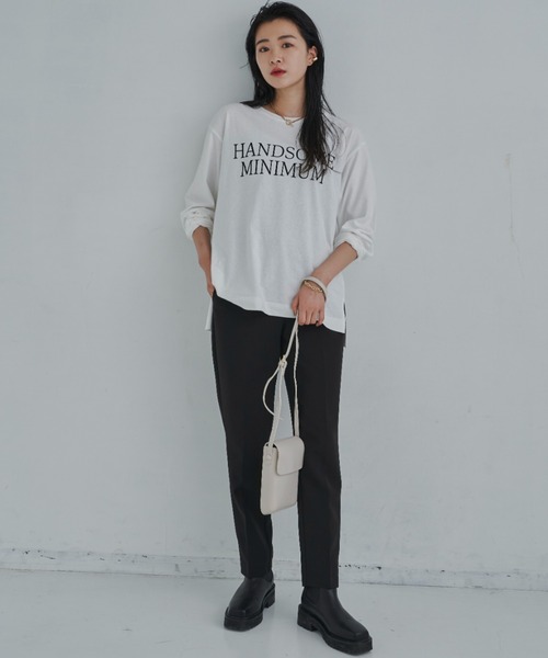 CLEARIMPRESSION （クリアインプレッション）の「HANDSOME MINIMUMロゴロングTシャツ（Tシャツ/カットソー・レディース・ホワイト/チャコールグレー・FREE）」の9枚目の写真