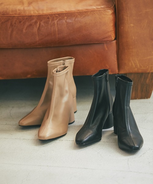 RIVE DROITE（リヴドロワ）の「ストレスフリーな履き心地/ヒールショートブーツ（ブーツ・レディース・ブラック/ベージュ・S/M/L）」の9枚目の写真