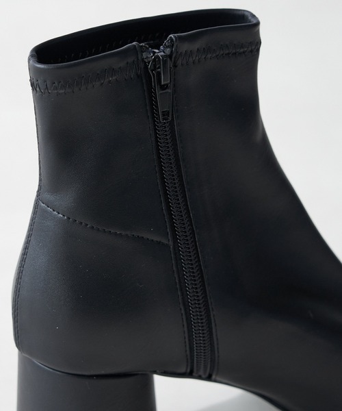 RIVE DROITE（リヴドロワ）の「ストレスフリーな履き心地/ヒールショートブーツ（ブーツ・レディース・ブラック/ベージュ・S/M/L）」の11枚目の写真