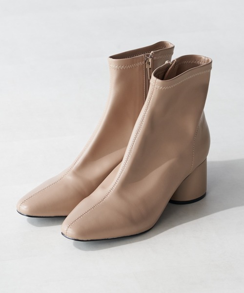 RIVE DROITE（リヴドロワ）の「ストレスフリーな履き心地/ヒールショートブーツ（ブーツ・レディース・ブラック/ベージュ・S/M/L）」の10枚目の写真