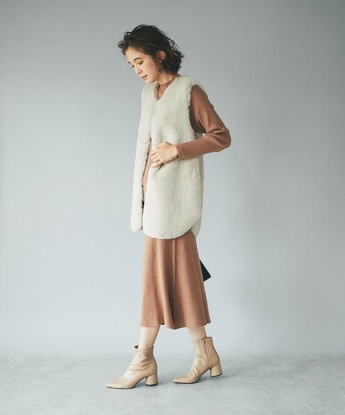 RIVE DROITE（リヴドロワ）の「ストレスフリーな履き心地/ヒールショートブーツ（ブーツ・レディース・ブラック/ベージュ・S/M/L）」の16枚目の写真