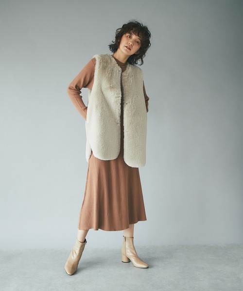 RIVE DROITE（リヴドロワ）の「ストレスフリーな履き心地/ヒールショートブーツ（ブーツ・レディース・ブラック/ベージュ・S/M/L）」の15枚目の写真