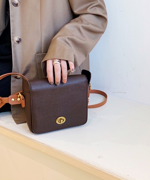 Dita Muaj.(ディータムアージュ)の「レトロショルダーバッグ(ショルダーバッグ・レディース・ブラウン・SMALL/LARGE)」の8枚目の写真