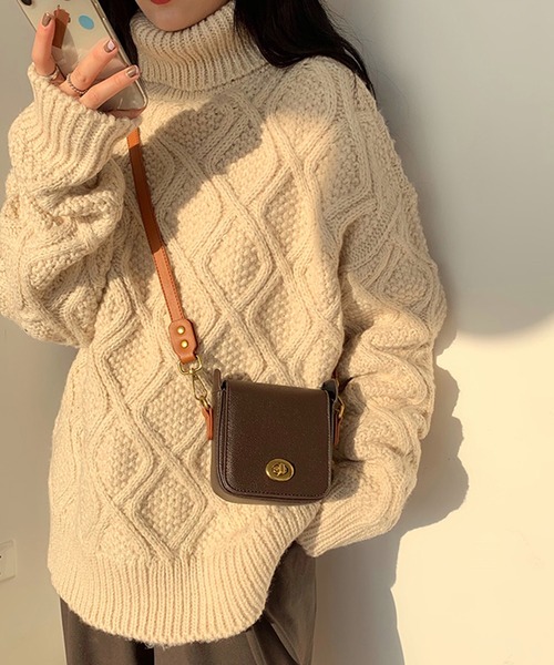 Dita Muaj.(ディータムアージュ)の「レトロショルダーバッグ(ショルダーバッグ・レディース・ブラウン・SMALL/LARGE)」の16枚目の写真