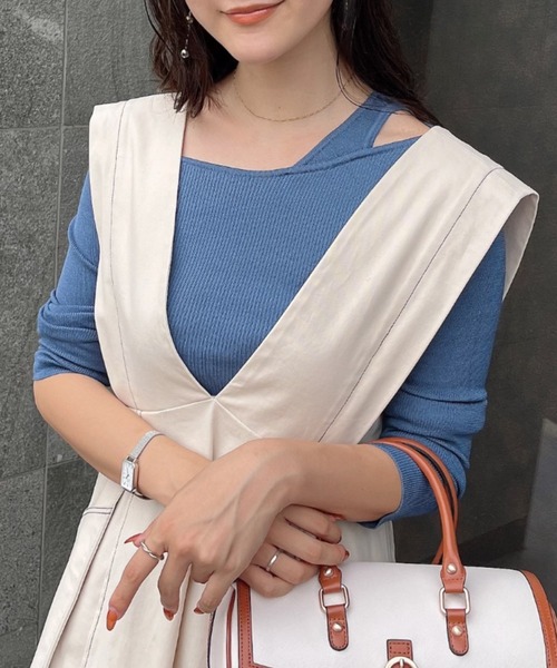 EIMY ISTOIRE（エイミーイストワール）の「カットアウトワンショルニット（ニット/セーター・レディース・ブラック/ブラウン/ピンク/イエロー/ブルー/グリーン系その他・FREE）」の4枚目の写真