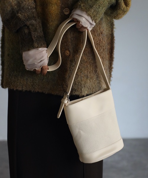 ap retro（アプレトロ）の「ショルダーバケツミニバッグ（ショルダーバッグ・レディース・ブラウン/ブラック/アイボリー/ベージュ・FREE）」の2枚目の写真