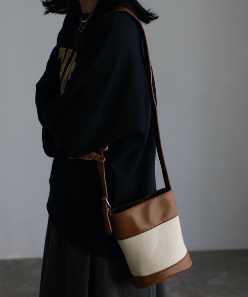 ap retro（アプレトロ）の「ショルダーバケツミニバッグ（ショルダーバッグ・レディース・ブラウン/ブラック/アイボリー/ベージュ・FREE）」の9枚目の写真