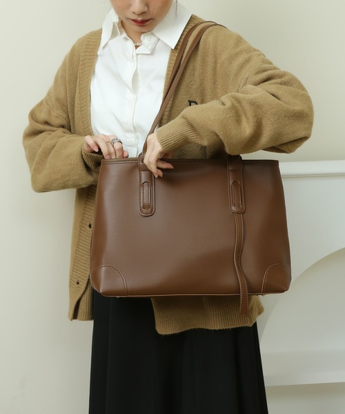 LA VORAGINE(ラ ヴォラジネ)の「大容量トートバッグ(トートバッグ・レディース・ベージュ/ブラウン/ブラック・FREE)」の9枚目の写真