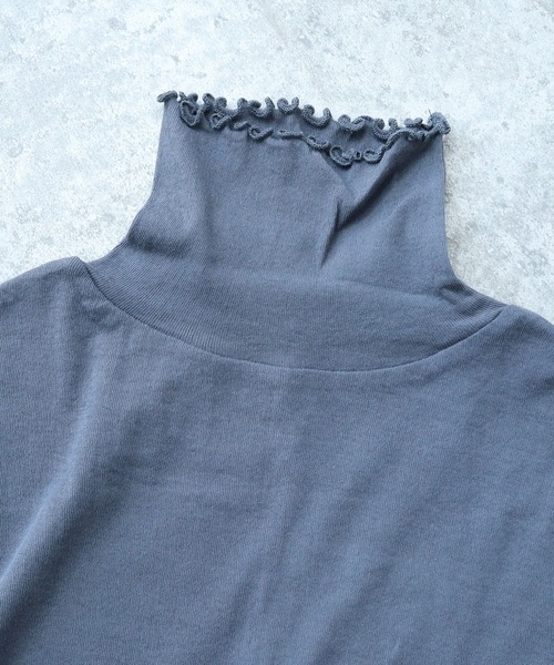 yuni（ユニ　）の「△60/-強撚ストレッチフライス　ハイネックプルオーバー（Tシャツ/カットソー・レディース・ホワイト/ブラック/ブルー/イエロー/グリーン/グレー/チャコールグレー/イエロー系その他/ブルー系その他/オレンジ・FREE）」の3枚目の写真