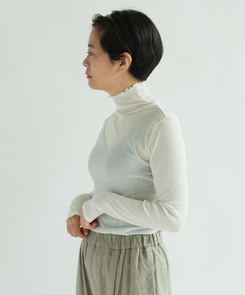 yuni（ユニ　）の「△60/-強撚ストレッチフライス　ハイネックプルオーバー（Tシャツ/カットソー・レディース・ホワイト/ブラック/ブルー/イエロー/グリーン/グレー/チャコールグレー/イエロー系その他/ブルー系その他/オレンジ・FREE）」の18枚目の写真