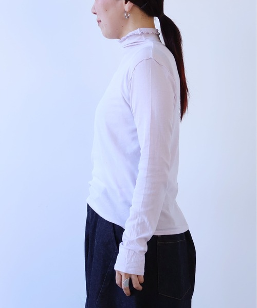 yuni(ユニ )の「△60/-強撚ストレッチフライス ハイネックプルオーバー(Tシャツ/カットソー・レディース・ホワイト/ブラック/ブルー/イエロー/グリーン/グレー/チャコールグレー/イエロー系その他/ブルー系その他/オレンジ/パープル・FREE)」の20枚目の写真