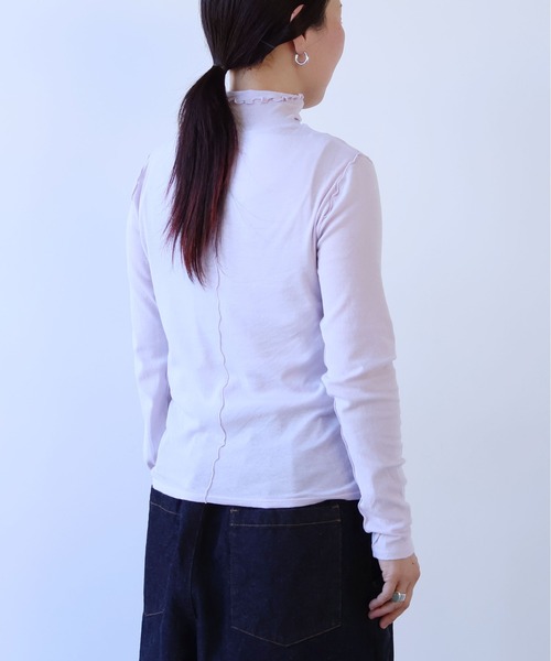 yuni(ユニ )の「△60/-強撚ストレッチフライス ハイネックプルオーバー(Tシャツ/カットソー・レディース・ホワイト/ブラック/ブルー/イエロー/グリーン/グレー/チャコールグレー/イエロー系その他/ブルー系その他/オレンジ/パープル・FREE)」の21枚目の写真