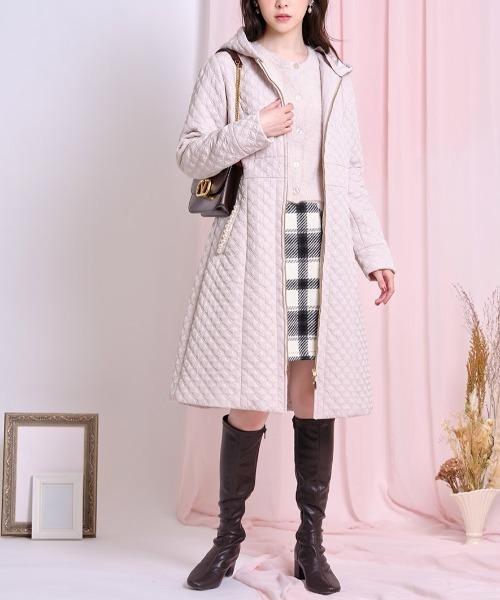 tocco closet（トッコ　クローゼット）の「チェック柄タック入り台形ミニスカート（スカート・レディース・ブラック/ベージュ・M）」の9枚目の写真
