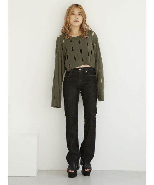 MURUA(ムルーア)の「ローライズストレートデニム(デニムパンツ・レディース・ブラック/ライトブルー・1/2)」の3枚目の写真