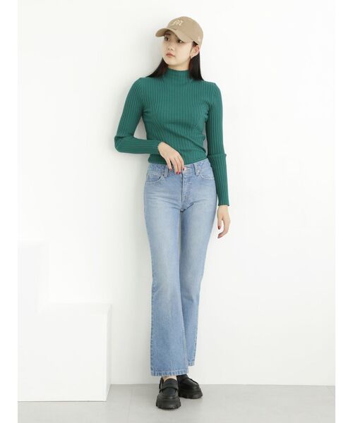 MURUA(ムルーア)の「ローライズストレートデニム(デニムパンツ・レディース・ブラック/ライトブルー・1/2)」の7枚目の写真