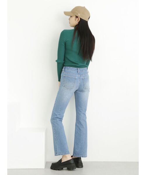 MURUA(ムルーア)の「ローライズストレートデニム(デニムパンツ・レディース・ブラック/ライトブルー・1/2)」の9枚目の写真