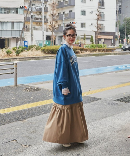 Auntie Rosa Holiday(アンティローザホリデー)の「裏毛オーバーサイズスウェット(スウェット・レディース・ブルー/ナチュラル/ライトグレー・FREE)」の12枚目の写真