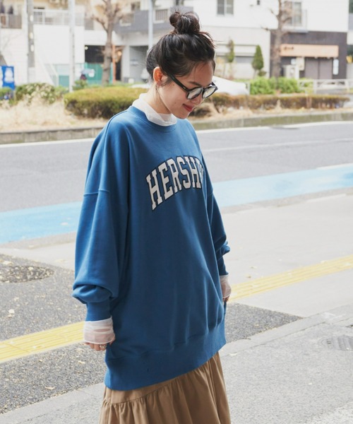 Auntie Rosa Holiday(アンティローザホリデー)の「裏毛オーバーサイズスウェット(スウェット・レディース・ブルー/ナチュラル/ライトグレー・FREE)」の5枚目の写真