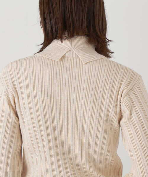 N.(N. Natural Beauty Basic)(エヌエヌナチュラルビューティーベーシック)の「変形リブタートルネックニット(ニット/セーター・レディース・ブルー/グレー/ホワイト/ピンク・MEDIUM)」の10枚目の写真