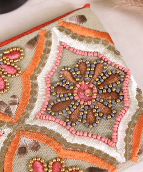 artipur COTTAGE ビーズ刺繍ミニフラットポーチ（ポーチ