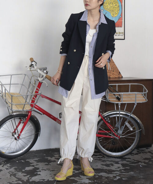 fredy emue（フレディエミュ）の「ダブルブレストジャケット（テーラードジャケット・レディース・ベージュ/ネイビー・36/38）」の18枚目の写真