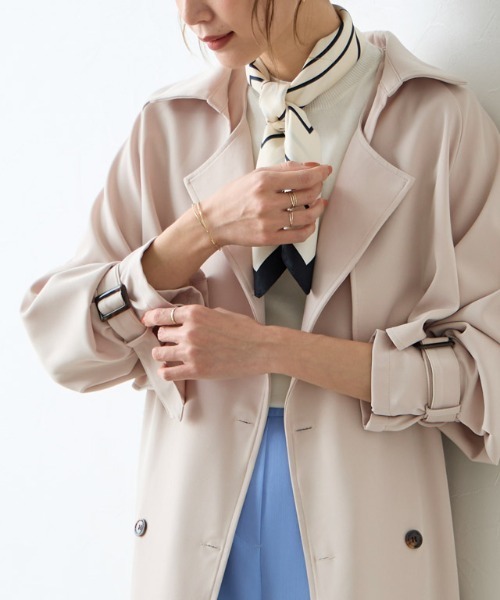 Pierrot(ピエロ)の「2wayトレンチコート(トレンチコート・レディース・ライトベージュ/ネイビー・L/M)」の4枚目の写真