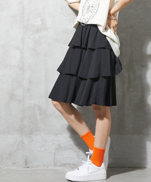 GEVS.（ジェイヴィス）の「＜大きいサイズ＞ ラッフルフリル2WAYスカート GEVS.（スカート・レディース・ブラック/グリーン・L/LL/3L/4L/5L）」の8枚目の写真