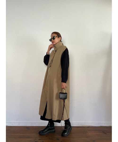 TRUNC（トランクエイティーエイト）の「Sleeveless Trench Coat（トレンチコート・レディース・ブラック/ベージュ・FREE）」の2枚目の写真