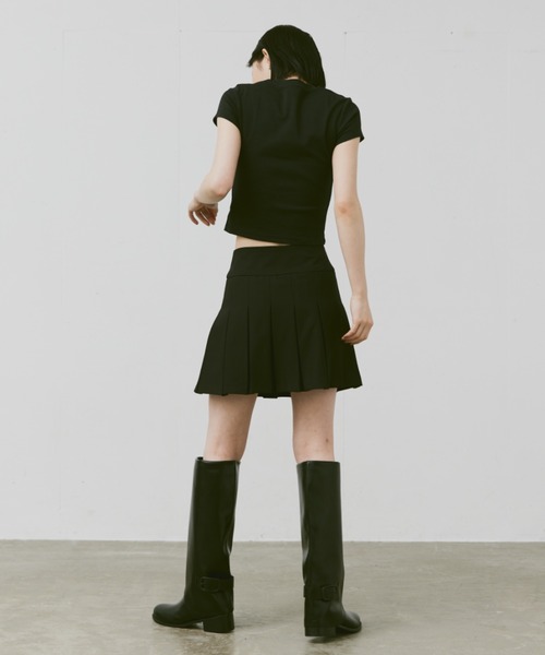 FEKETE（フェケテ）の「PLEATS MINI SKIRT / フレアプリーツミニ