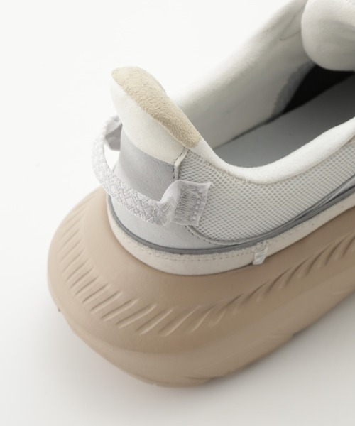 UGG（アグ）の「【UGG for emmi】CA805 V2 Remix（スニーカー）」 - WEAR