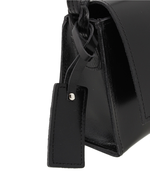 Kastane(カスタネ)の「【Kastane】フラップショルダーBag(ショルダーバッグ・レディース・キャメル/ブラック・FREE)」の7枚目の写真