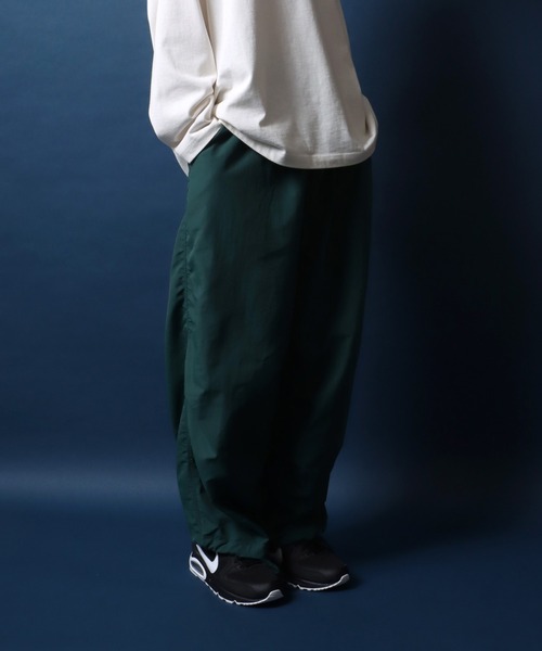ANPAS(アンパス)の「Nylon Wide Snow Pants/ナイロン ワイドスノーパンツ(その他パンツ・メンズ・ブラック/オリーブ/オフホワイト/ダークグリーン/オレンジ/ベージュ/パープル/チャコール/マスタード・M/L/LL)」の6枚目の写真