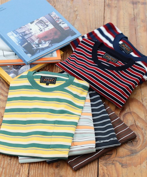 BEAMS PLUS(ビームスプラス)の「BEAMS PLUS / マルチカラー ホリゾンタルストライプ ポケットTシャツ(Tシャツ/カットソー・メンズ・チャコールグレー/オフホワイト/ブルー/ブラウン/グリーン/ネイビー・XL/S/L/M)」の1枚目の写真