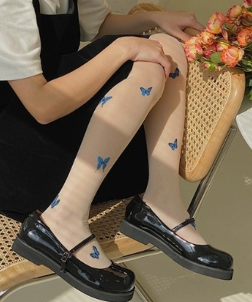 Vipoa（ヴィポア）の「Butterfly Print Sheer Tights（タイツ/ストッキング・レディース・ホワイト/ベージュ/ブラック・FREE）」の3枚目の写真