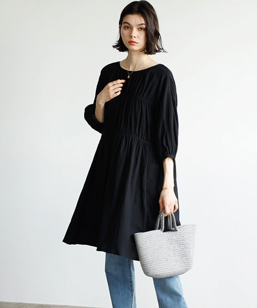 GeeRA(ジーラ)の「バックデザインティアードミニワンピース(ワンピース・レディース・グリーン/ブラック・MEDIUM/LARGE)」の3枚目の写真