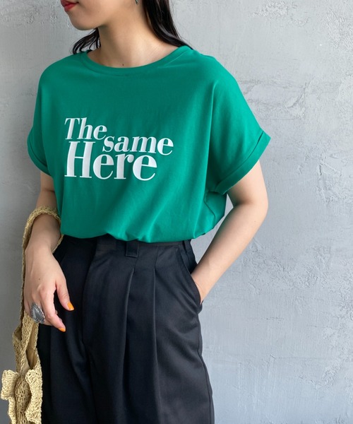 JEANS FACTORY （ジーンズファクトリー）の「[MAISON DE L'ALLURE/メゾンドゥラリュール] ラバーロゴプリントTシャツ（Tシャツ/カットソー・レディース・グレイッシュベージュ/ブラック/オフホワイト/グリーン・F）」の4枚目の写真