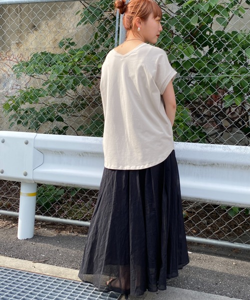 JEANS FACTORY （ジーンズファクトリー）の「[MAISON DE L'ALLURE/メゾンドゥラリュール] ラバーロゴプリントTシャツ（Tシャツ/カットソー・レディース・グレイッシュベージュ/ブラック/オフホワイト/グリーン・F）」の22枚目の写真