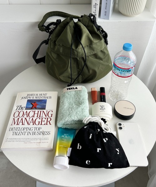 MYMOOD.（マイムード）の「2WAYミリタリー巾着ショルダーバッグ（ショルダーバッグ・レディース・カーキ/アイボリー/ブラック・FREE）」の21枚目の写真