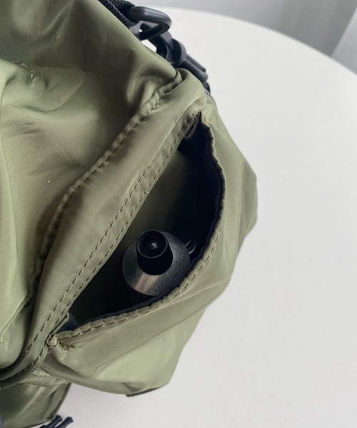 MYMOOD.（マイムード）の「2WAYミリタリー巾着ショルダーバッグ（ショルダーバッグ・レディース・カーキ/アイボリー/ブラック・FREE）」の17枚目の写真
