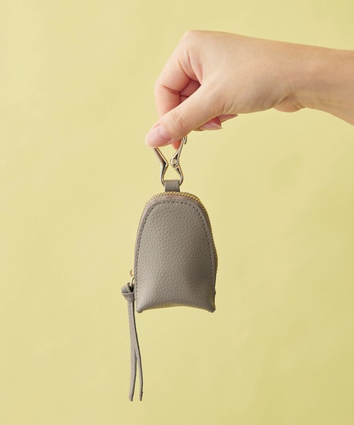 HASHIBAMI（ハシバミ）の「【HASHIBAMI】カラバッシュ スマートキー キーリング（キーケース/キーアクセサリー・レディース・モスグリーン/ブラウン/グレイッシュベージュ/ブラック/レモンイエロー/シルバー/アクア/ラベンダー/ふじ色系/ライトグリーン系/ライトオレンジ系/ゴールド/チャコールグレー/ローズ系/ダークグリーン/イエロー系その他2/ライトブルー/プラム/ネイビー系/シャンパン/ライトグリーン/ライトブラウン/マルーン/グレー系その他・FREE）」の5枚目の写真